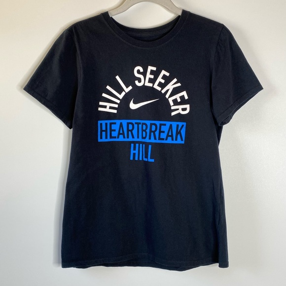 Nike Womens The Nike Tee Sz M Black Graphic T-Shirt Crew Neck HILL SEEKER - Picture 8 of 8